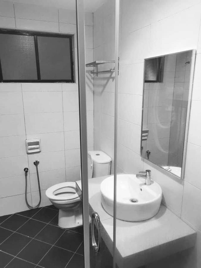 Marina Heights Hotel Residences Лумут Экстерьер фото