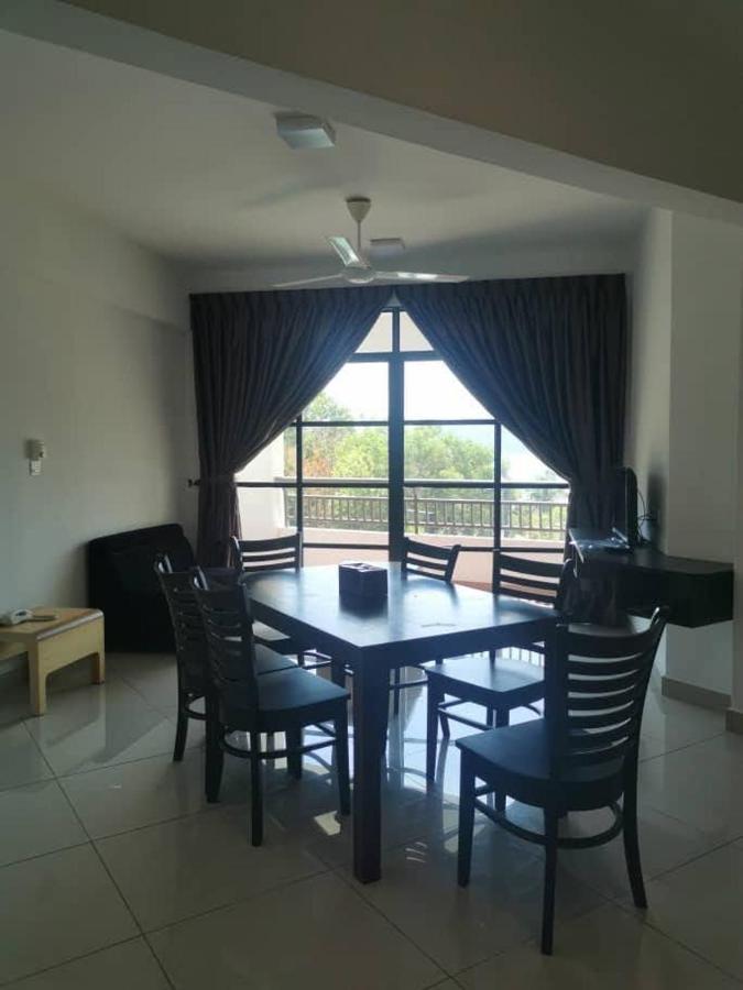 Marina Heights Hotel Residences Лумут Экстерьер фото