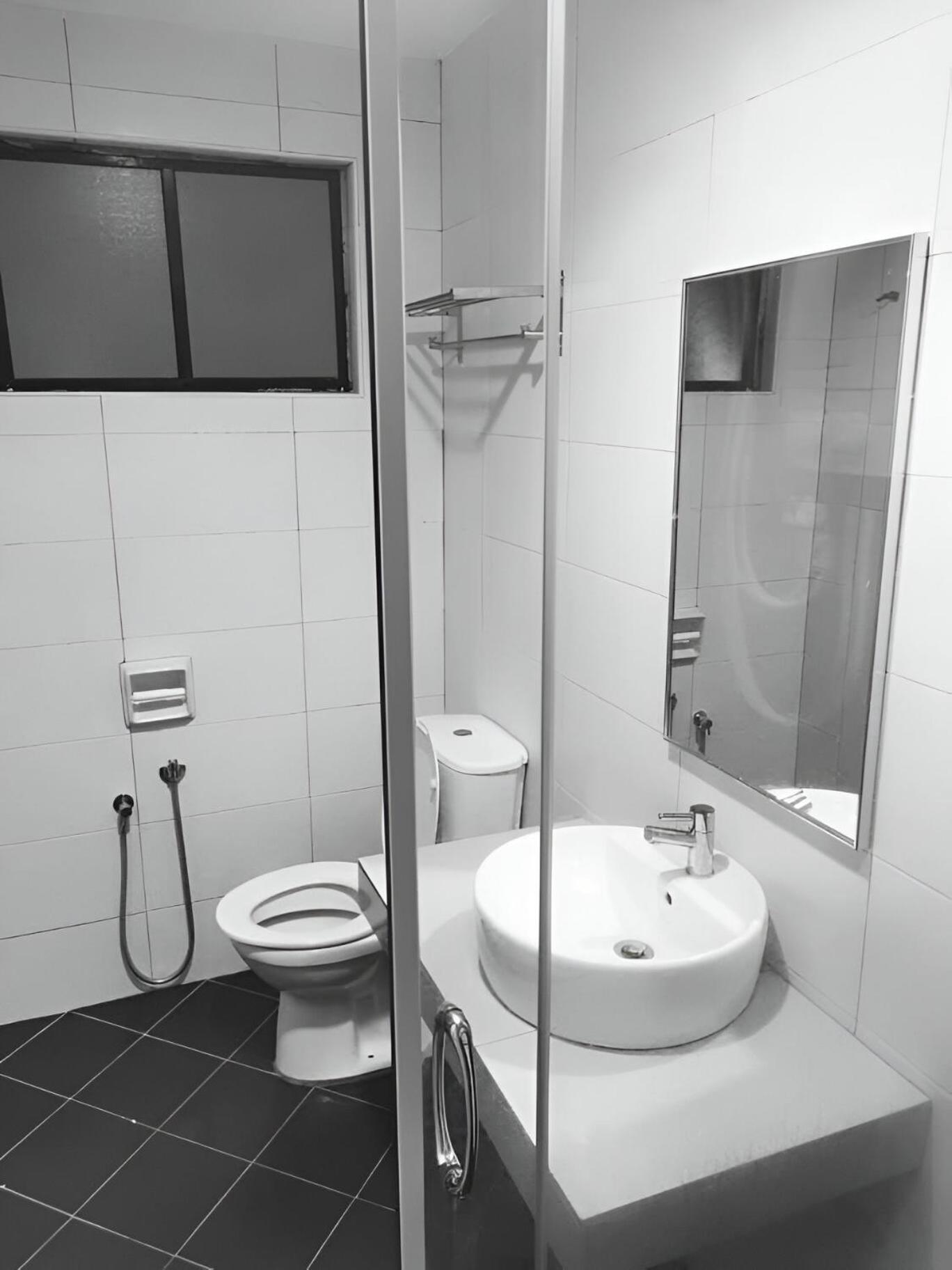 Marina Heights Hotel Residences Лумут Экстерьер фото